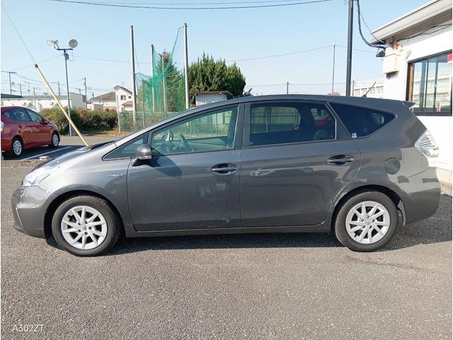 プリウスアルファ G 7人乗り クルコン LEDヘッド 前フォグ 純正ナビ Bluetooth フルセグ バックカメラ USB CD DVD プッシュスタート スマートキー 純正アルミ 禁煙車(10枚目)