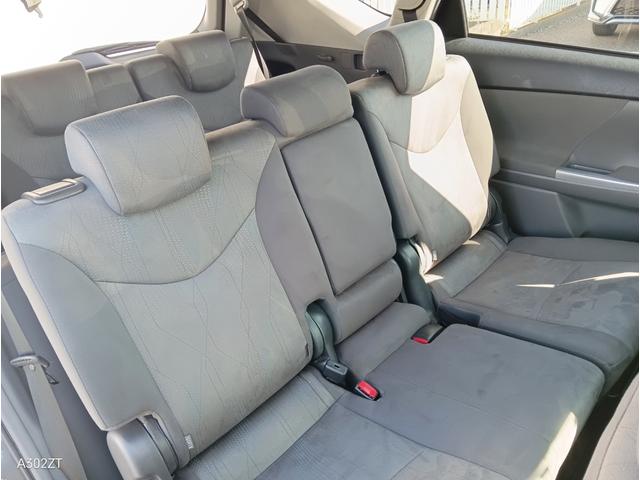 プリウスアルファ G 7人乗り クルコン LEDヘッド 前フォグ 純正ナビ Bluetooth フルセグ バックカメラ USB CD DVD プッシュスタート スマートキー 純正アルミ 禁煙車(15枚目)