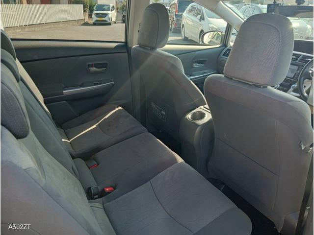 プリウスアルファ G 7人乗り クルコン LEDヘッド 前フォグ 純正ナビ Bluetooth フルセグ バックカメラ USB CD DVD プッシュスタート スマートキー 純正アルミ 禁煙車(45枚目)