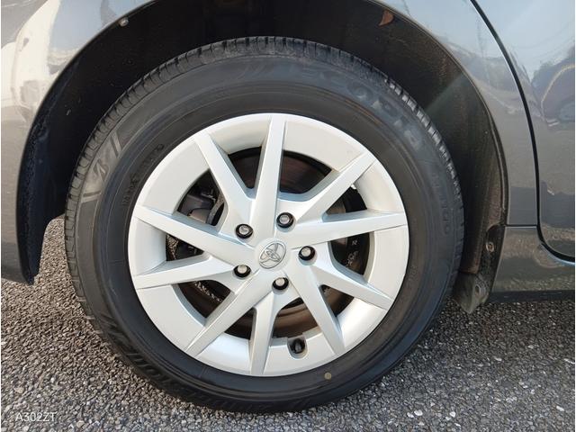 プリウスアルファ G 7人乗り クルコン LEDヘッド 前フォグ 純正ナビ Bluetooth フルセグ バックカメラ USB CD DVD プッシュスタート スマートキー 純正アルミ 禁煙車(57枚目)