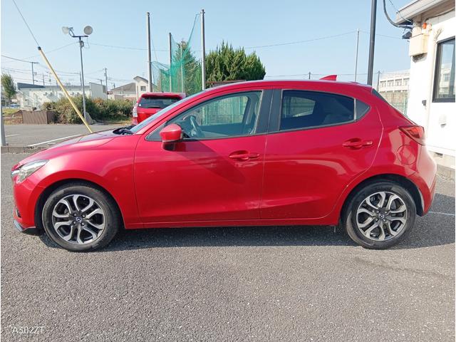 デミオ ＸＤツーリング　Ｌパッケージ　２０２４年タイヤ　ディーゼルターボ　クルコン　ＬＥＤヘッドライト　前フォグ　ＥＴＣ　　純正ナビ　バックカメラ　Ｂｌｕｅｔｏｏｔｈ　ＵＳＢ　ハーフレザーシート　純正アルミ　プッシュスタート　スマートキー（9枚目）