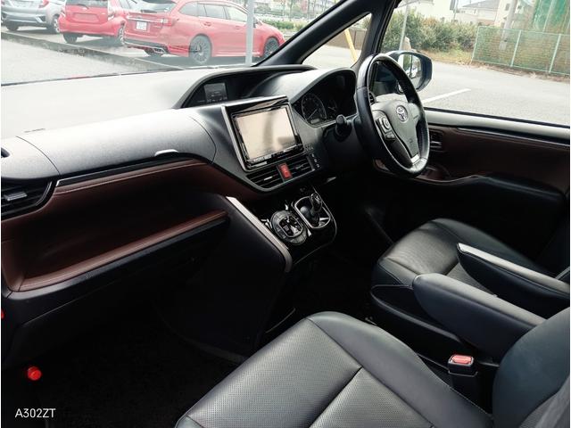 エスクァイア ハイブリッドGi 7人乗り TRDエアロ フリップダウンモニター 両側電動スラ レザーシート シートヒーター クルコン 純正ナビ フルセグ Bluetooth CD DVD ETC LEDヘッド 衝突軽減ブレ 禁煙車(16枚目)