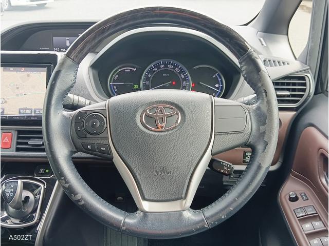 エスクァイア ハイブリッドGi 7人乗り TRDエアロ フリップダウンモニター 両側電動スラ レザーシート シートヒーター クルコン 純正ナビ フルセグ Bluetooth CD DVD ETC LEDヘッド 衝突軽減ブレ 禁煙車(21枚目)