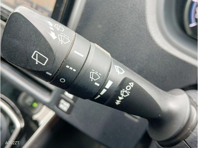 エスクァイア ハイブリッドGi 7人乗り TRDエアロ フリップダウンモニター 両側電動スラ レザーシート シートヒーター クルコン 純正ナビ フルセグ Bluetooth CD DVD ETC LEDヘッド 衝突軽減ブレ 禁煙車(28枚目)