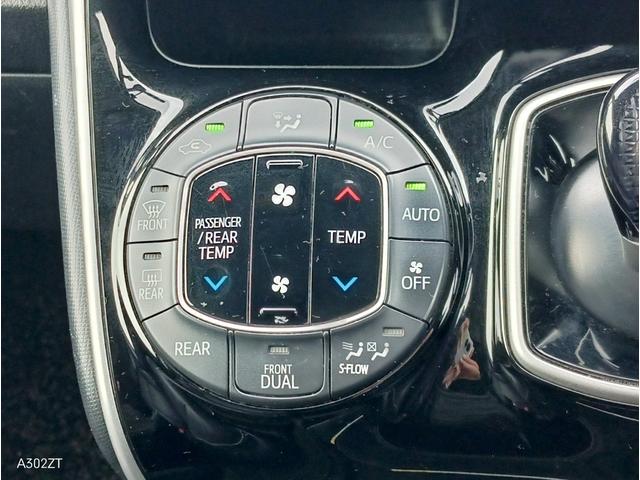 エスクァイア ハイブリッドGi 7人乗り TRDエアロ フリップダウンモニター 両側電動スラ レザーシート シートヒーター クルコン 純正ナビ フルセグ Bluetooth CD DVD ETC LEDヘッド 衝突軽減ブレ 禁煙車(33枚目)