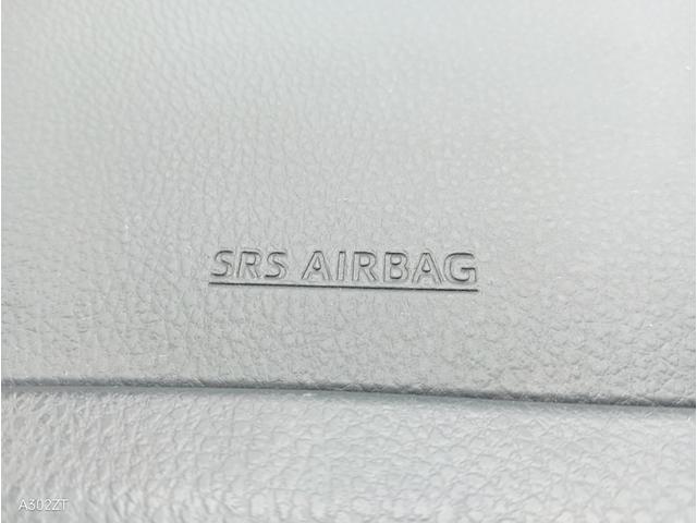 エスクァイア ハイブリッドGi 7人乗り TRDエアロ フリップダウンモニター 両側電動スラ レザーシート シートヒーター クルコン 純正ナビ フルセグ Bluetooth CD DVD ETC LEDヘッド 衝突軽減ブレ 禁煙車(34枚目)