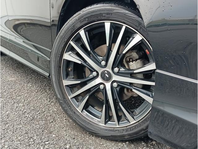 エスクァイア ハイブリッドGi 7人乗り TRDエアロ フリップダウンモニター 両側電動スラ レザーシート シートヒーター クルコン 純正ナビ フルセグ Bluetooth CD DVD ETC LEDヘッド 衝突軽減ブレ 禁煙車(38枚目)