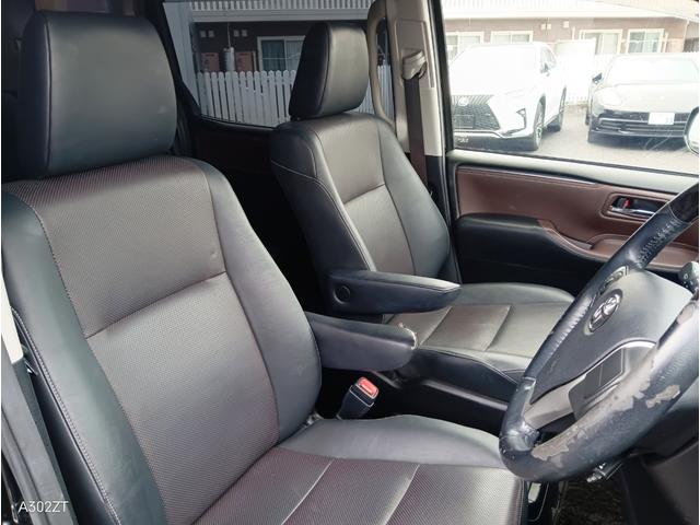 エスクァイア ハイブリッドGi 7人乗り TRDエアロ フリップダウンモニター 両側電動スラ レザーシート シートヒーター クルコン 純正ナビ フルセグ Bluetooth CD DVD ETC LEDヘッド 衝突軽減ブレ 禁煙車(45枚目)