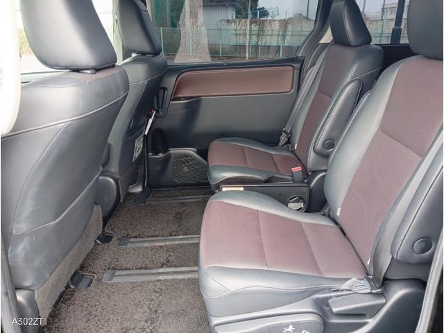 エスクァイア ハイブリッドGi 7人乗り TRDエアロ フリップダウンモニター 両側電動スラ レザーシート シートヒーター クルコン 純正ナビ フルセグ Bluetooth CD DVD ETC LEDヘッド 衝突軽減ブレ 禁煙車(51枚目)