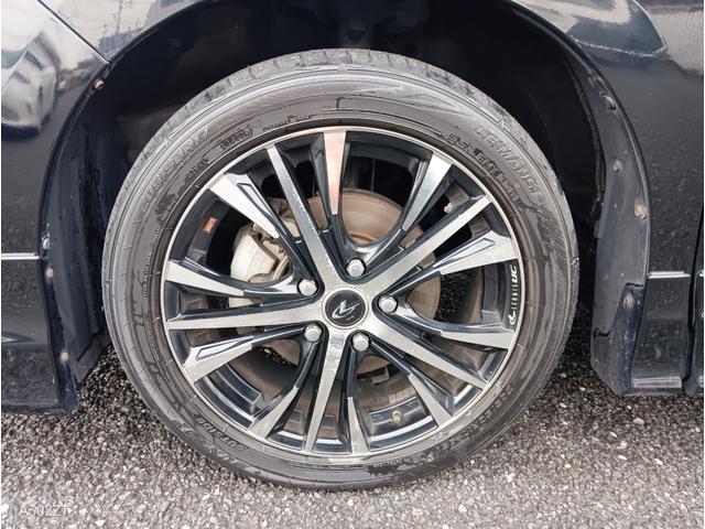 エスクァイア ハイブリッドGi 7人乗り TRDエアロ フリップダウンモニター 両側電動スラ レザーシート シートヒーター クルコン 純正ナビ フルセグ Bluetooth CD DVD ETC LEDヘッド 衝突軽減ブレ 禁煙車(59枚目)