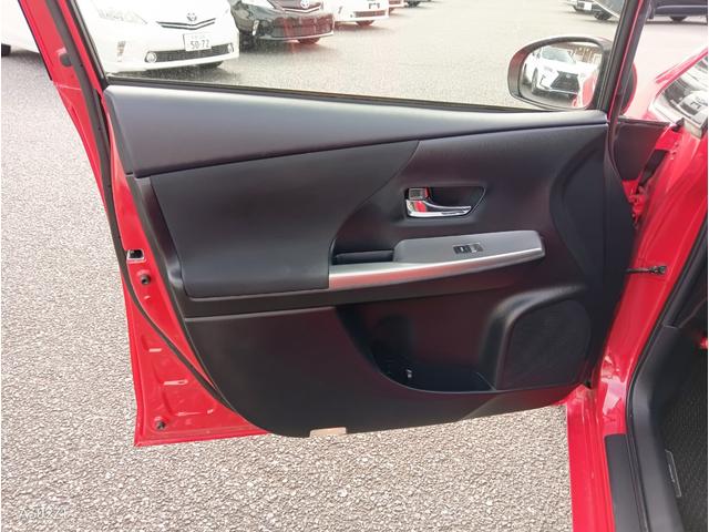 プリウスアルファ Sツーリングセレクション 禁煙車 純正エアロ LEDヘッドライト 前フォグ USB AUX 純正アルミ PUSHスタート スマートキー オートライト(38枚目)