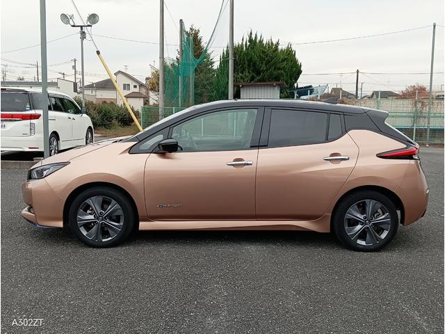 リーフ e+ X アーバンクロム 禁煙車 Carplay プロパイロット BOSEサウンド 全周囲カメラ 障害物センサー BSM ステアリングヒーター 純正ナビ フルセグ Bカメ Bluetooth USB ETC2.0 純正アルミ(10枚目)