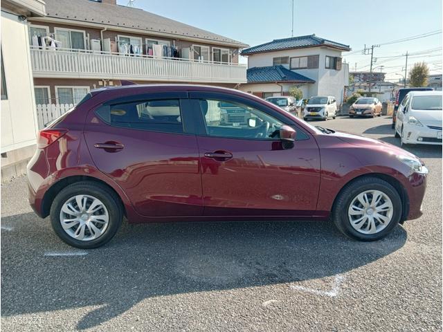ＭＡＺＤＡ２ １５Ｓ　スマートエディション　ワンオーナー　全周囲カメラ　障害物センサー　ＢＳＭ　スマートシティブレーキサポート　純正ナビ　バックカメラ　Ｂｌｕｅｔｏｏｔｈ　ＵＳＢ　ＥＴＣ　ＬＥＤヘッド　スマートキー　ＰＵＳＨスタート　禁煙車（8枚目）