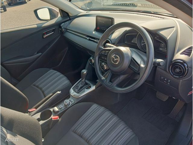 ＭＡＺＤＡ２ １５Ｓ　スマートエディション　ワンオーナー　全周囲カメラ　障害物センサー　ＢＳＭ　スマートシティブレーキサポート　純正ナビ　バックカメラ　Ｂｌｕｅｔｏｏｔｈ　ＵＳＢ　ＥＴＣ　ＬＥＤヘッド　スマートキー　ＰＵＳＨスタート　禁煙車（13枚目）