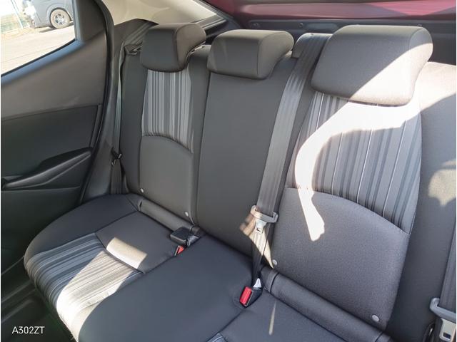 ＭＡＺＤＡ２ １５Ｓ　スマートエディション　ワンオーナー　全周囲カメラ　障害物センサー　ＢＳＭ　スマートシティブレーキサポート　純正ナビ　バックカメラ　Ｂｌｕｅｔｏｏｔｈ　ＵＳＢ　ＥＴＣ　ＬＥＤヘッド　スマートキー　ＰＵＳＨスタート　禁煙車（16枚目）