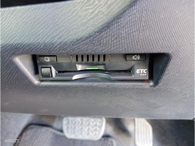 アクア Ｓスタイルブラック　障害物センサー　純正ナビ　バックカメラ　Ｂｌｕｅｔｏｏｔｈ　ＥＴＣ　オートライト　スマートキー　ＰＵＳＨスタート　禁煙車　プリクラッシュセーフティー　レーンディパーチャーアラー（6枚目）