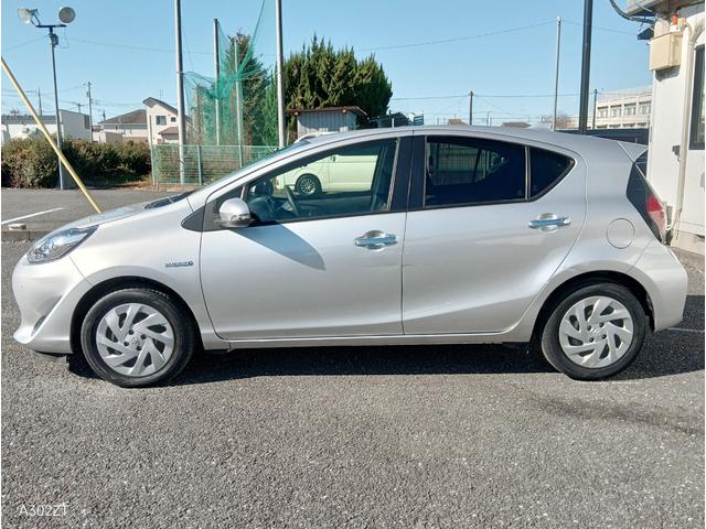 アクア Ｓスタイルブラック　障害物センサー　純正ナビ　バックカメラ　Ｂｌｕｅｔｏｏｔｈ　ＥＴＣ　オートライト　スマートキー　ＰＵＳＨスタート　禁煙車　プリクラッシュセーフティー　レーンディパーチャーアラー（9枚目）