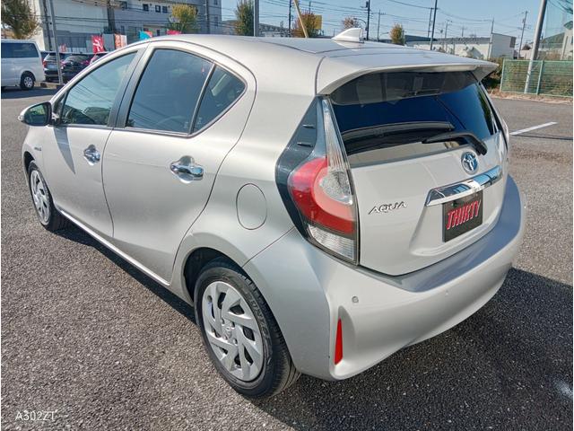 アクア Ｓスタイルブラック　障害物センサー　純正ナビ　バックカメラ　Ｂｌｕｅｔｏｏｔｈ　ＥＴＣ　オートライト　スマートキー　ＰＵＳＨスタート　禁煙車　プリクラッシュセーフティー　レーンディパーチャーアラー（12枚目）