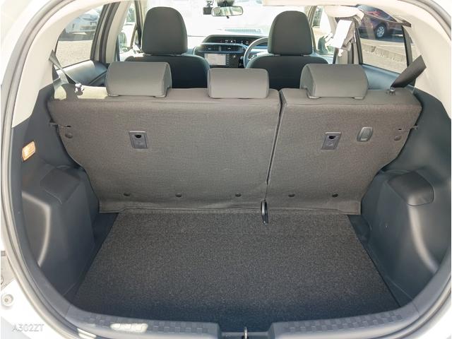 アクア Ｓスタイルブラック　障害物センサー　純正ナビ　バックカメラ　Ｂｌｕｅｔｏｏｔｈ　ＥＴＣ　オートライト　スマートキー　ＰＵＳＨスタート　禁煙車　プリクラッシュセーフティー　レーンディパーチャーアラー（17枚目）