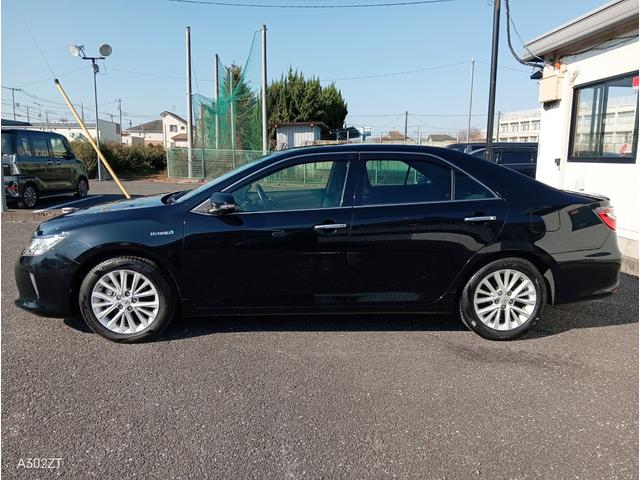 カムリ ハイブリッド　Ｇパッケージ　後期型　純正ナビ　フルセグ　Ｂカメ　ＥＴＣ　Ｂｌｕｅｔｏｏｔｈ　ＵＳＢ　電動シート　クルコン　衝突軽減ブレ　オートライト　前フォグ　左右独立エアコン　スマートキー　ＰＵＳＨスタート　純正アルミ　禁煙車（8枚目）