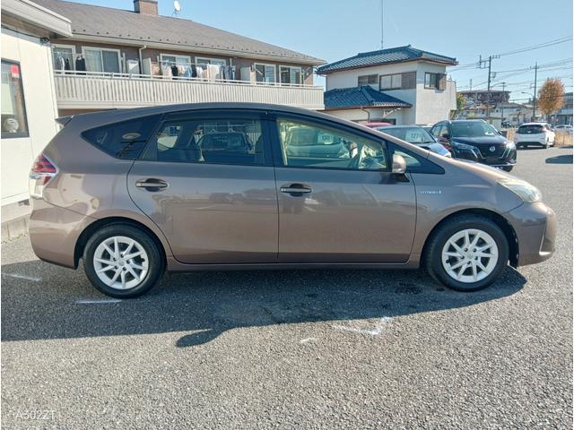 プリウスアルファ Ｇ　禁煙車　純正ナビ　フルセグ　Ｂｌｕｅｔｏｏｔｈ　Ｂカメ　ＣＤ　ＤＶＤ　ＥＴＣ　ＬＥＤヘッド　前フォグ　クルーズコントロール　車線逸脱警告　衝突軽減ブレーキ　スマートキー　ＰＵＳＨスタ－ト　純正アルミ（7枚目）