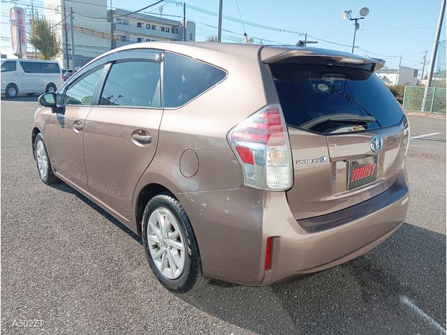 プリウスアルファ Ｇ　禁煙車　純正ナビ　フルセグ　Ｂｌｕｅｔｏｏｔｈ　Ｂカメ　ＣＤ　ＤＶＤ　ＥＴＣ　ＬＥＤヘッド　前フォグ　クルーズコントロール　車線逸脱警告　衝突軽減ブレーキ　スマートキー　ＰＵＳＨスタ－ト　純正アルミ（11枚目）