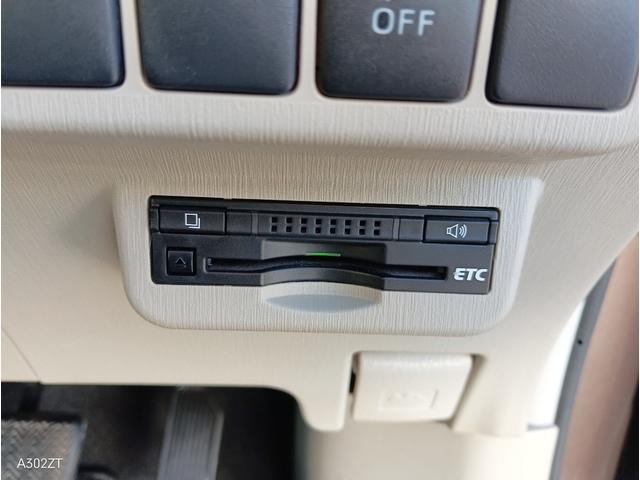 プリウスアルファ Ｇ　禁煙車　純正ナビ　フルセグ　Ｂｌｕｅｔｏｏｔｈ　Ｂカメ　ＣＤ　ＤＶＤ　ＥＴＣ　ＬＥＤヘッド　前フォグ　クルーズコントロール　車線逸脱警告　衝突軽減ブレーキ　スマートキー　ＰＵＳＨスタ－ト　純正アルミ（23枚目）