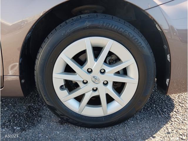 プリウスアルファ Ｇ　禁煙車　純正ナビ　フルセグ　Ｂｌｕｅｔｏｏｔｈ　Ｂカメ　ＣＤ　ＤＶＤ　ＥＴＣ　ＬＥＤヘッド　前フォグ　クルーズコントロール　車線逸脱警告　衝突軽減ブレーキ　スマートキー　ＰＵＳＨスタ－ト　純正アルミ（56枚目）