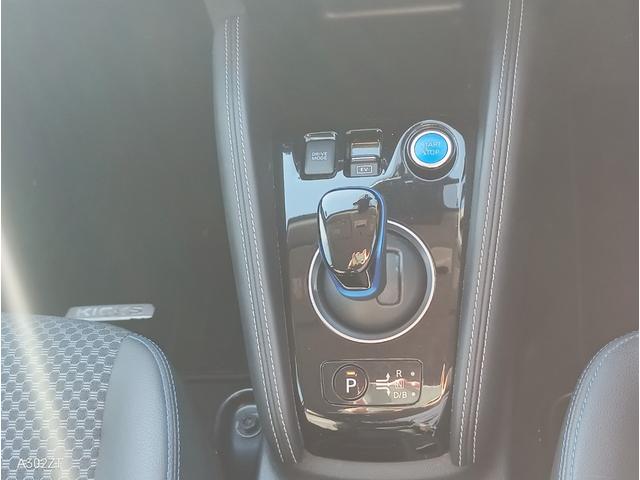 キックス X プロパイロット 全周囲カメラ 障害物センサー デジタルインナーミラー 純正ナビ Bluetooth CD DVD ステアリングヒーター シートヒーター LEDヘッド 前フォグ USB充電 禁煙車(27枚目)