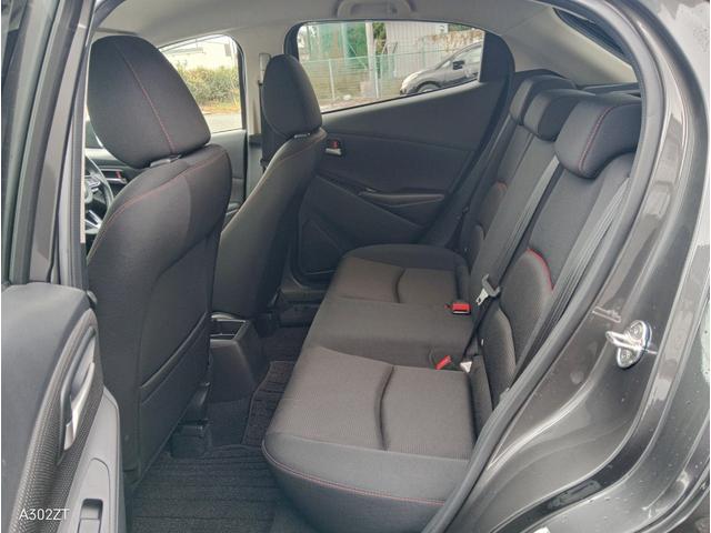 MAZDA2 15S ブラックトーンエディション ワンオーナー 全周囲カメラ ブラインドスポットモニター 障害物センサー 純正ナビ Bluetooth フルセグ CD DVD USB ETC オートライト LEDヘッド クルコン 純正アルミ 禁煙車(47枚目)
