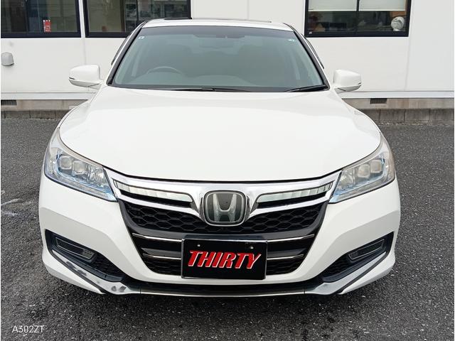 アコードハイブリッド ＥＸ　サンルーフ　黒革シート　シートヒーター　クルコン　衝突軽減ブレーキ　ＬＥＤヘッド　前フォグ　純正ナビ　Ｂカメ　フルセグ　Ｂｌｕｅｔｏｏｔｈ　ＥＴＣ　ＵＳＢ　電動シート　ＰＵＳＨスタート　禁煙車（2枚目）