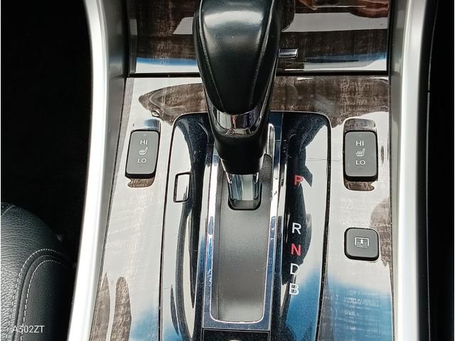 アコードハイブリッド ＥＸ　サンルーフ　黒革シート　シートヒーター　クルコン　衝突軽減ブレーキ　ＬＥＤヘッド　前フォグ　純正ナビ　Ｂカメ　フルセグ　Ｂｌｕｅｔｏｏｔｈ　ＥＴＣ　ＵＳＢ　電動シート　ＰＵＳＨスタート　禁煙車（30枚目）