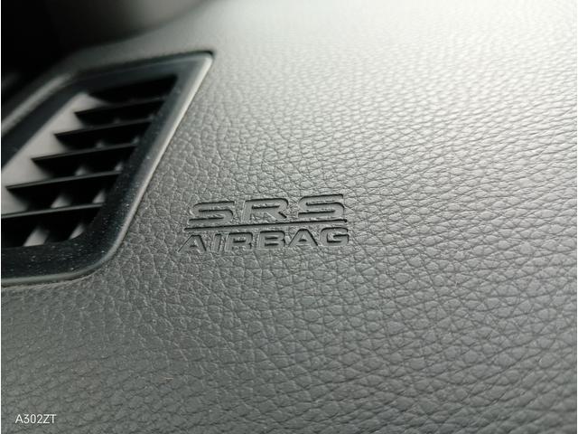 アコードハイブリッド ＥＸ　サンルーフ　黒革シート　シートヒーター　クルコン　衝突軽減ブレーキ　ＬＥＤヘッド　前フォグ　純正ナビ　Ｂカメ　フルセグ　Ｂｌｕｅｔｏｏｔｈ　ＥＴＣ　ＵＳＢ　電動シート　ＰＵＳＨスタート　禁煙車（31枚目）