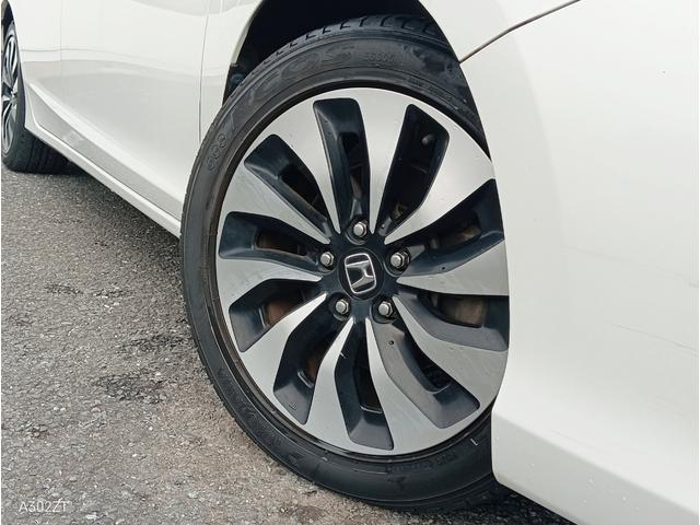 アコードハイブリッド ＥＸ　サンルーフ　黒革シート　シートヒーター　クルコン　衝突軽減ブレーキ　ＬＥＤヘッド　前フォグ　純正ナビ　Ｂカメ　フルセグ　Ｂｌｕｅｔｏｏｔｈ　ＥＴＣ　ＵＳＢ　電動シート　ＰＵＳＨスタート　禁煙車（36枚目）