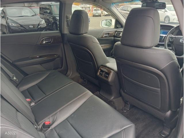 アコードハイブリッド ＥＸ　サンルーフ　黒革シート　シートヒーター　クルコン　衝突軽減ブレーキ　ＬＥＤヘッド　前フォグ　純正ナビ　Ｂカメ　フルセグ　Ｂｌｕｅｔｏｏｔｈ　ＥＴＣ　ＵＳＢ　電動シート　ＰＵＳＨスタート　禁煙車（44枚目）