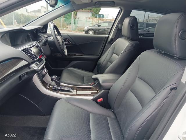 アコードハイブリッド ＥＸ　サンルーフ　黒革シート　シートヒーター　クルコン　衝突軽減ブレーキ　ＬＥＤヘッド　前フォグ　純正ナビ　Ｂカメ　フルセグ　Ｂｌｕｅｔｏｏｔｈ　ＥＴＣ　ＵＳＢ　電動シート　ＰＵＳＨスタート　禁煙車（47枚目）