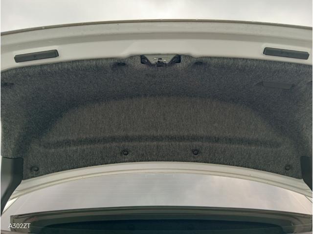 アコードハイブリッド ＥＸ　サンルーフ　黒革シート　シートヒーター　クルコン　衝突軽減ブレーキ　ＬＥＤヘッド　前フォグ　純正ナビ　Ｂカメ　フルセグ　Ｂｌｕｅｔｏｏｔｈ　ＥＴＣ　ＵＳＢ　電動シート　ＰＵＳＨスタート　禁煙車（51枚目）