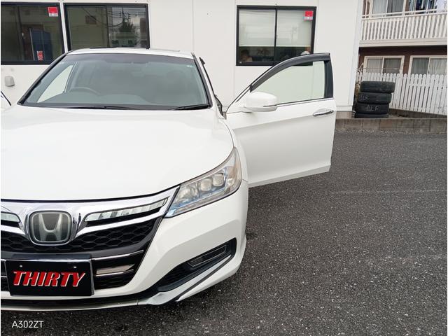 アコードハイブリッド ＥＸ　サンルーフ　黒革シート　シートヒーター　クルコン　衝突軽減ブレーキ　ＬＥＤヘッド　前フォグ　純正ナビ　Ｂカメ　フルセグ　Ｂｌｕｅｔｏｏｔｈ　ＥＴＣ　ＵＳＢ　電動シート　ＰＵＳＨスタート　禁煙車（59枚目）