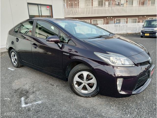 プリウス Ｓ　純正ナビ　バックカメラ　Ｂｌｕｅｔｏｏｔｈ　ＴＶ　バックカメラ　ＥＴＣ　ＬＥＤヘッド　オートライト　スマートキー　ＰＵＳＨスタート　純正アルミ（5枚目）