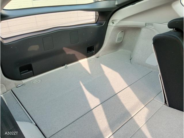 プリウス Ｓ　純正ナビ　バックカメラ　Ｂｌｕｅｔｏｏｔｈ　ＴＶ　バックカメラ　ＥＴＣ　ＬＥＤヘッド　オートライト　スマートキー　ＰＵＳＨスタート　純正アルミ（15枚目）