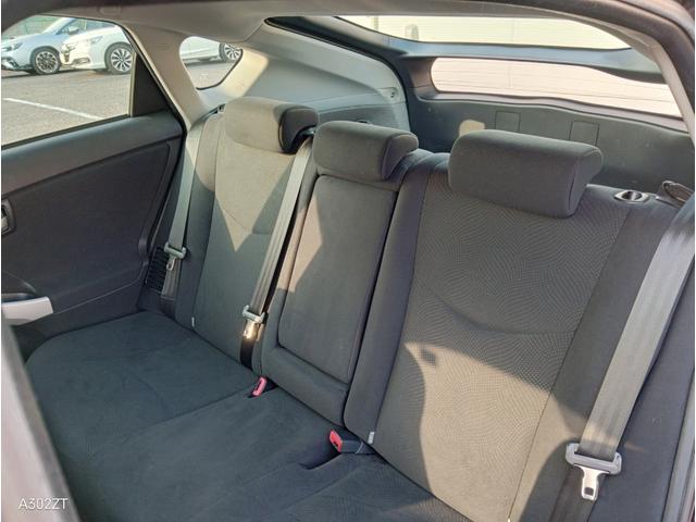 プリウス Ｓ　純正ナビ　バックカメラ　Ｂｌｕｅｔｏｏｔｈ　ＴＶ　バックカメラ　ＥＴＣ　ＬＥＤヘッド　オートライト　スマートキー　ＰＵＳＨスタート　純正アルミ（17枚目）