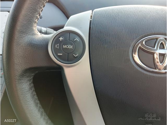 プリウス Ｓ　純正ナビ　バックカメラ　Ｂｌｕｅｔｏｏｔｈ　ＴＶ　バックカメラ　ＥＴＣ　ＬＥＤヘッド　オートライト　スマートキー　ＰＵＳＨスタート　純正アルミ（22枚目）