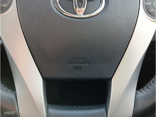 プリウス Ｓ　純正ナビ　バックカメラ　Ｂｌｕｅｔｏｏｔｈ　ＴＶ　バックカメラ　ＥＴＣ　ＬＥＤヘッド　オートライト　スマートキー　ＰＵＳＨスタート　純正アルミ（24枚目）