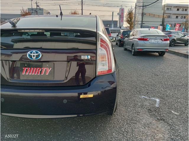 プリウス Ｓ　純正ナビ　バックカメラ　Ｂｌｕｅｔｏｏｔｈ　ＴＶ　バックカメラ　ＥＴＣ　ＬＥＤヘッド　オートライト　スマートキー　ＰＵＳＨスタート　純正アルミ（40枚目）