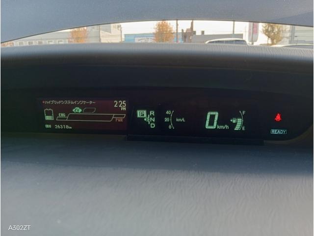 プリウス Ｓ　純正ナビ　バックカメラ　Ｂｌｕｅｔｏｏｔｈ　ＴＶ　バックカメラ　ＥＴＣ　ＬＥＤヘッド　オートライト　スマートキー　ＰＵＳＨスタート　純正アルミ（46枚目）