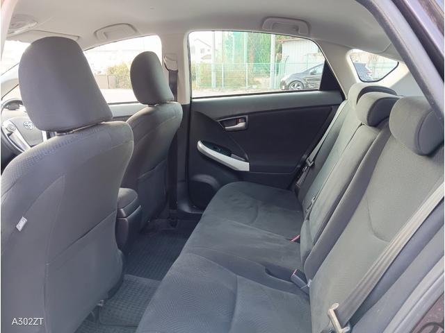 プリウス Ｓ　純正ナビ　バックカメラ　Ｂｌｕｅｔｏｏｔｈ　ＴＶ　バックカメラ　ＥＴＣ　ＬＥＤヘッド　オートライト　スマートキー　ＰＵＳＨスタート　純正アルミ（54枚目）