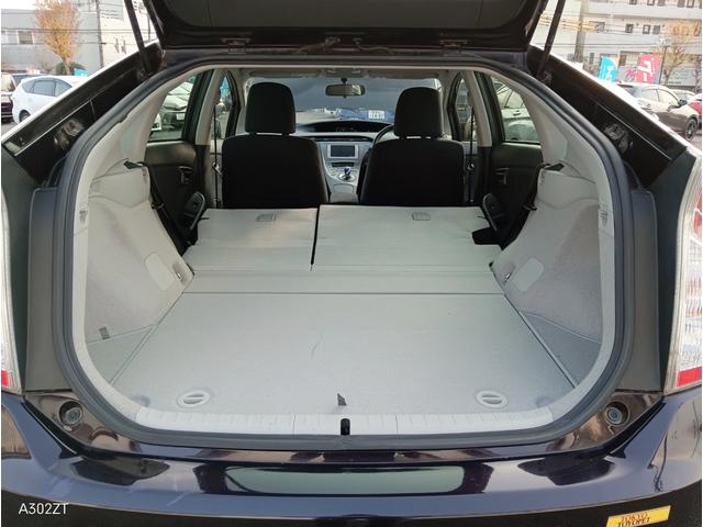 プリウス Ｓ　純正ナビ　バックカメラ　Ｂｌｕｅｔｏｏｔｈ　ＴＶ　バックカメラ　ＥＴＣ　ＬＥＤヘッド　オートライト　スマートキー　ＰＵＳＨスタート　純正アルミ（60枚目）