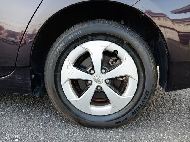 プリウス Ｓ　純正ナビ　バックカメラ　Ｂｌｕｅｔｏｏｔｈ　ＴＶ　バックカメラ　ＥＴＣ　ＬＥＤヘッド　オートライト　スマートキー　ＰＵＳＨスタート　純正アルミ（65枚目）