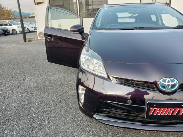 プリウス Ｓ　純正ナビ　バックカメラ　Ｂｌｕｅｔｏｏｔｈ　ＴＶ　バックカメラ　ＥＴＣ　ＬＥＤヘッド　オートライト　スマートキー　ＰＵＳＨスタート　純正アルミ（67枚目）