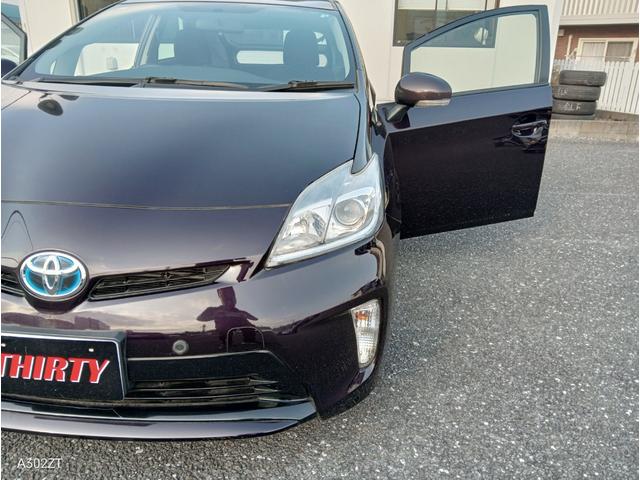 プリウス Ｓ　純正ナビ　バックカメラ　Ｂｌｕｅｔｏｏｔｈ　ＴＶ　バックカメラ　ＥＴＣ　ＬＥＤヘッド　オートライト　スマートキー　ＰＵＳＨスタート　純正アルミ（68枚目）